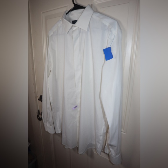 Alfani Men's Regular-Fit Temperature Regulating Solid Dress Shirt SIZE MEDIUM - Picture 2 of 3